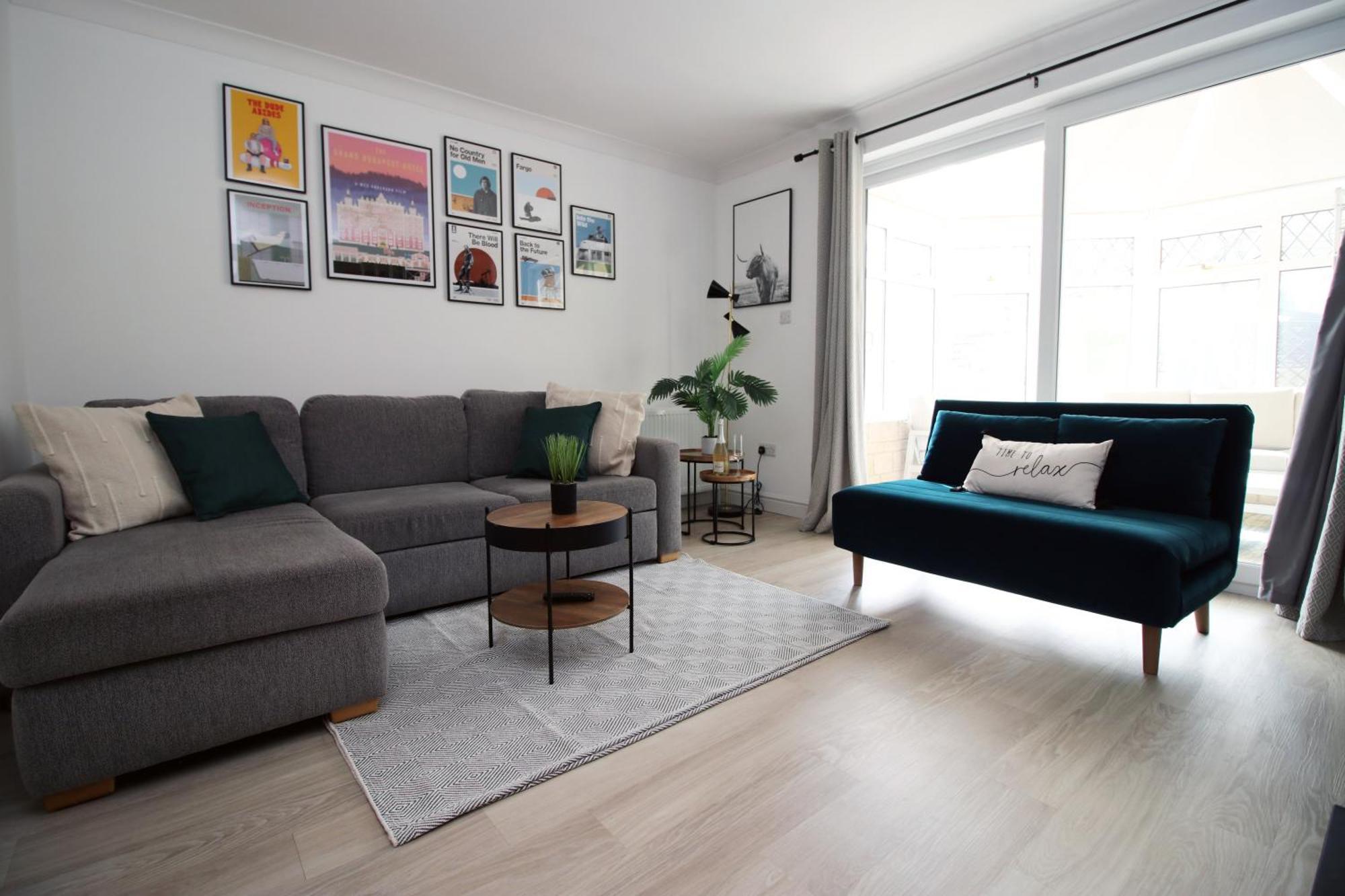 Stylish Home In Bath With Driveway Parking, 10Min From City Exterior photo